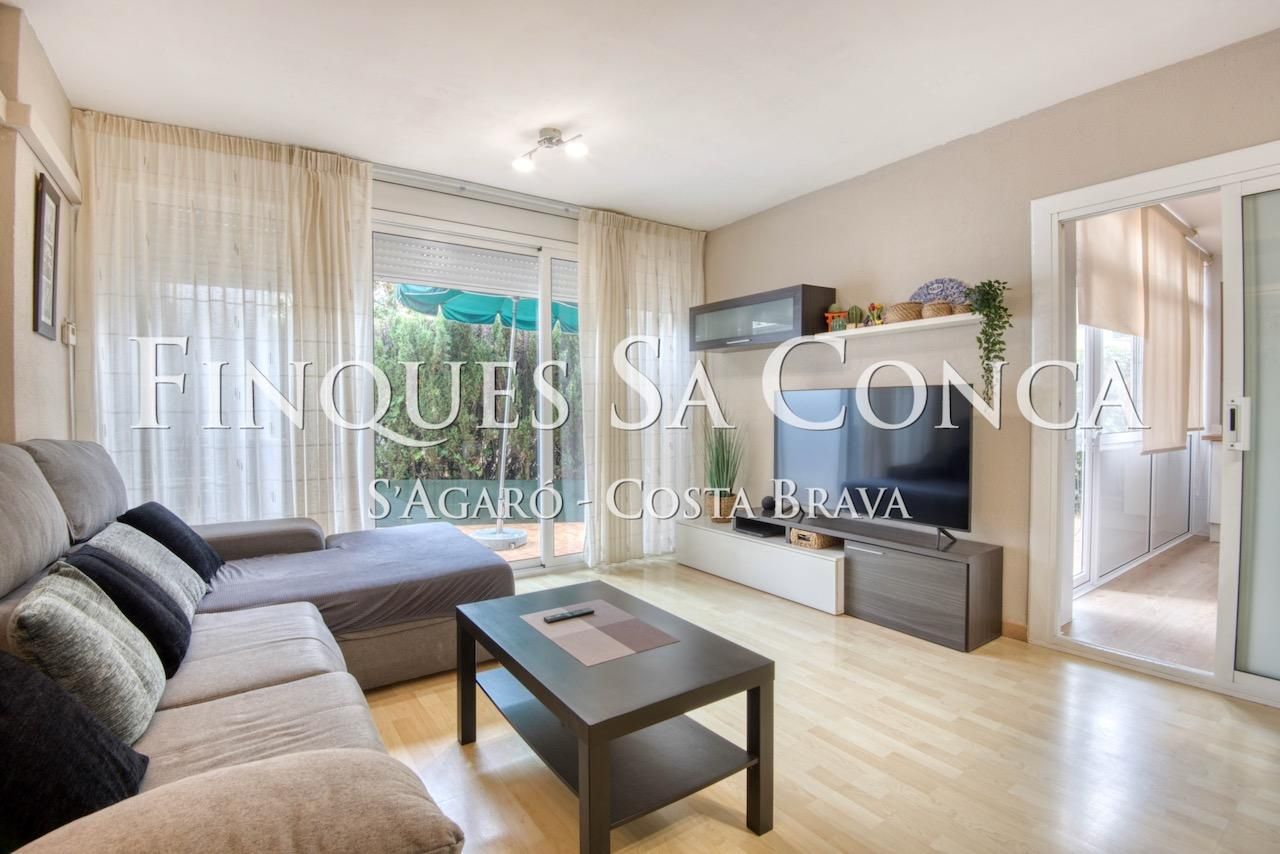 Living room of Apartment for sale in Castell-Platja d'Aro  with Air Conditioner, Heating and Parquet flooring