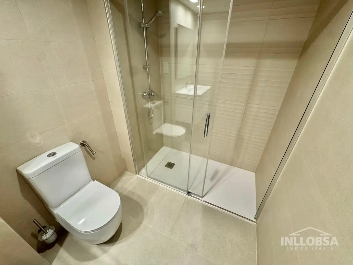 Baño de Ático de alquiler en Manresa con Aire acondicionado, Calefacción y Terraza