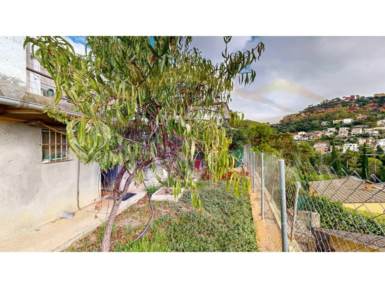 Vista exterior de Casa o chalet en venta en Corbera de Llobregat con Aire acondicionado, Calefacción y Jardín privado
