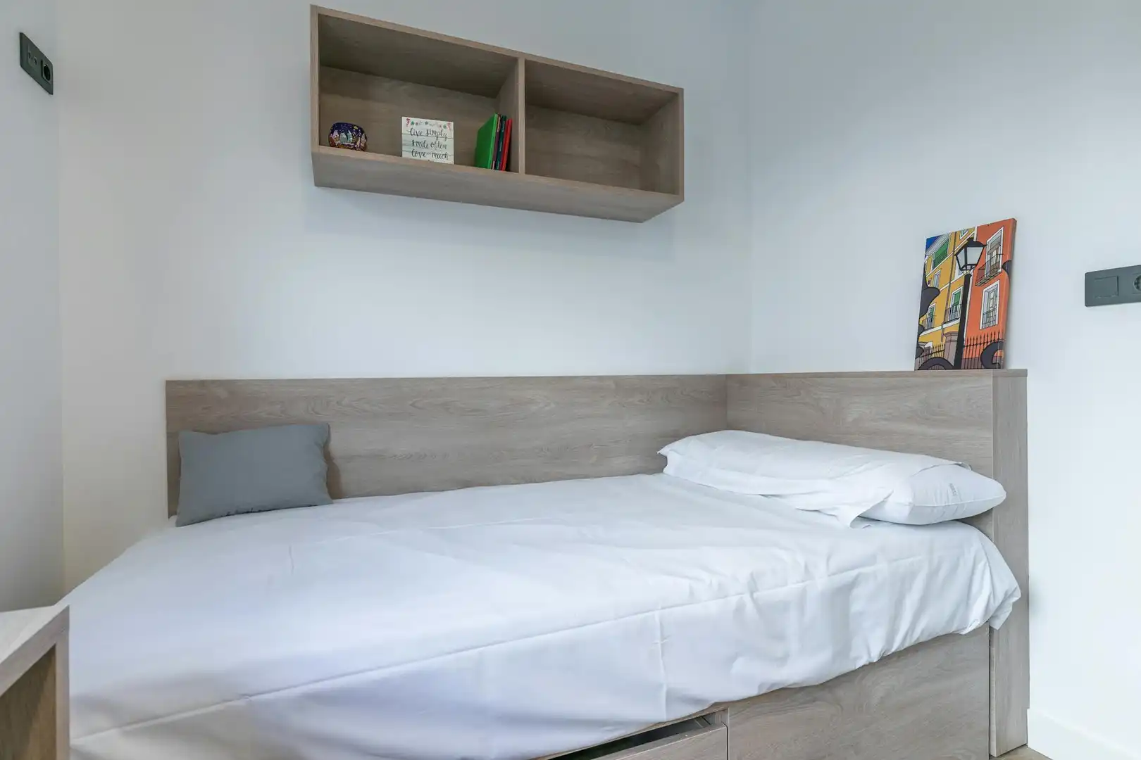 Schlafzimmer von Gebäude zur Miete in Madrid