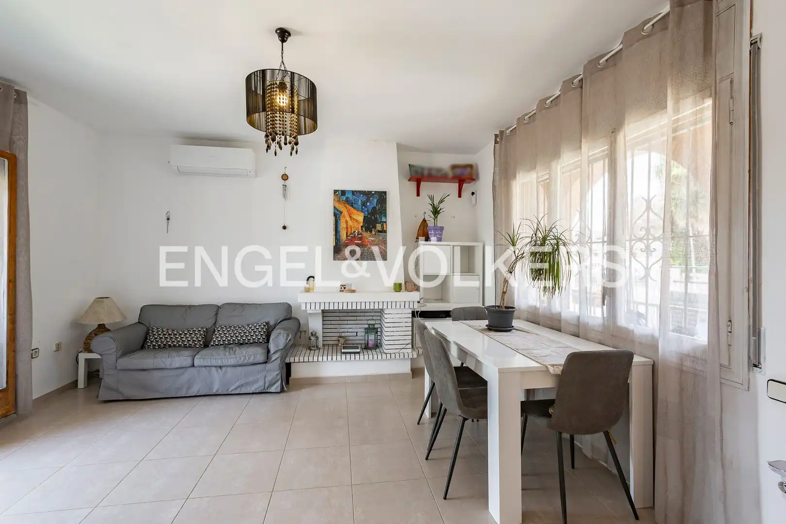 Sala de estar de Casa o chalet en venta en El Vendrell con Aire acondicionado, Calefacción y Jardín privado