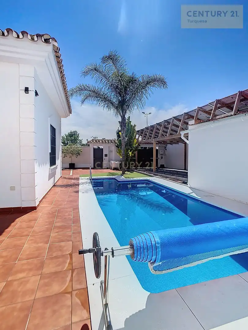 Piscina de Casa o xalet de lloguer en Torremolinos amb Aire condicionat, Jardí privat i Traster