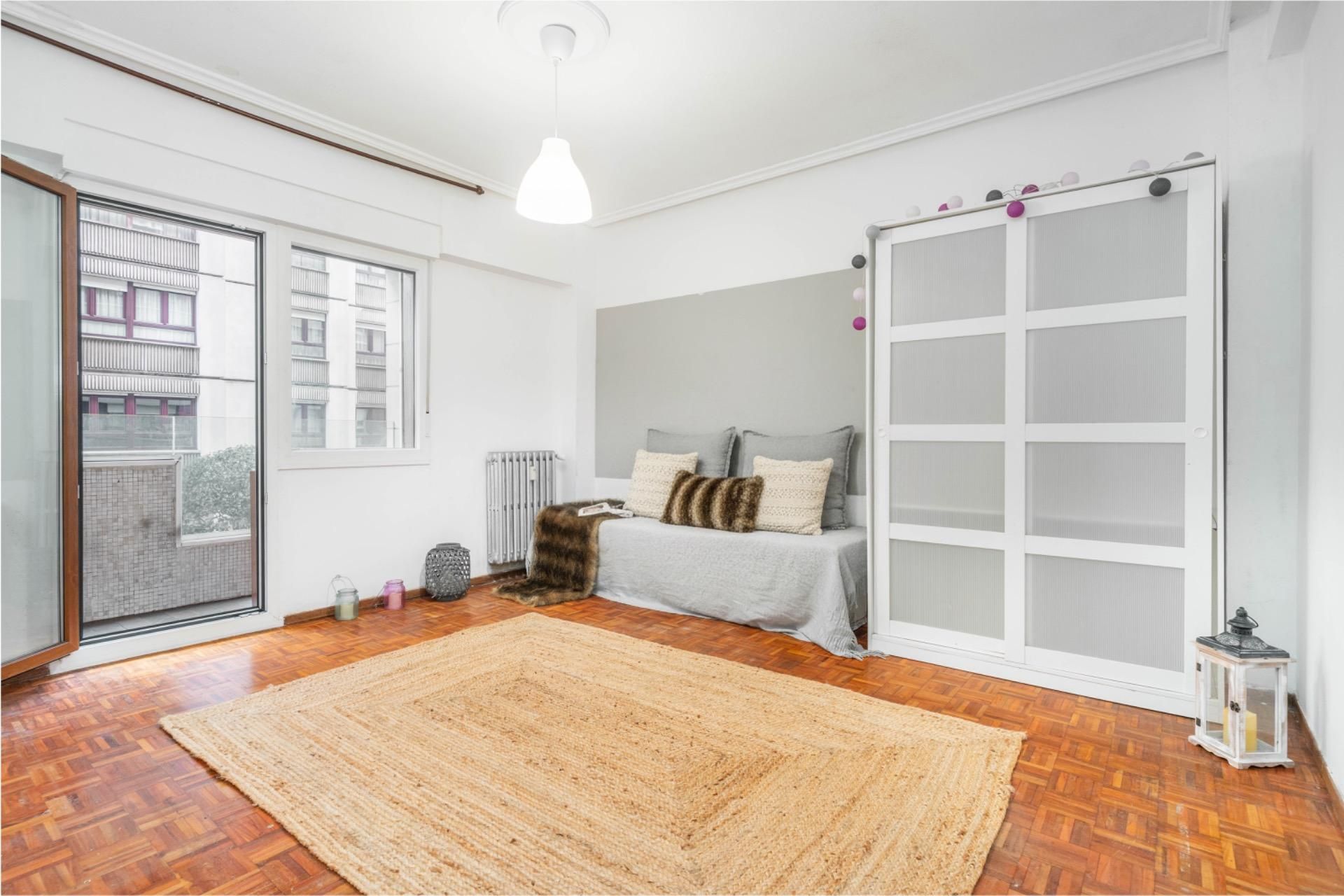 Bedroom of Flat for sale in Gijón   with Heating, Terrace and Balcony