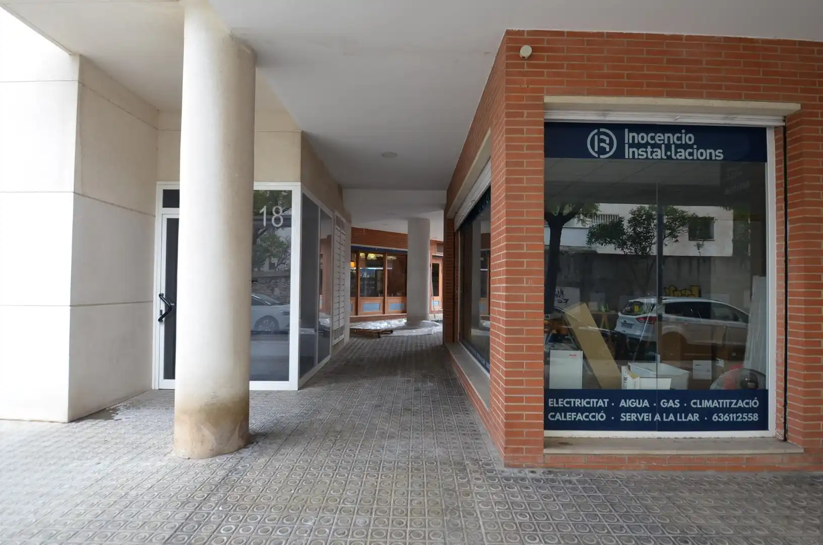 Local comercial en alquiler en Plaza de la Fàbrica Nova, imagen 4