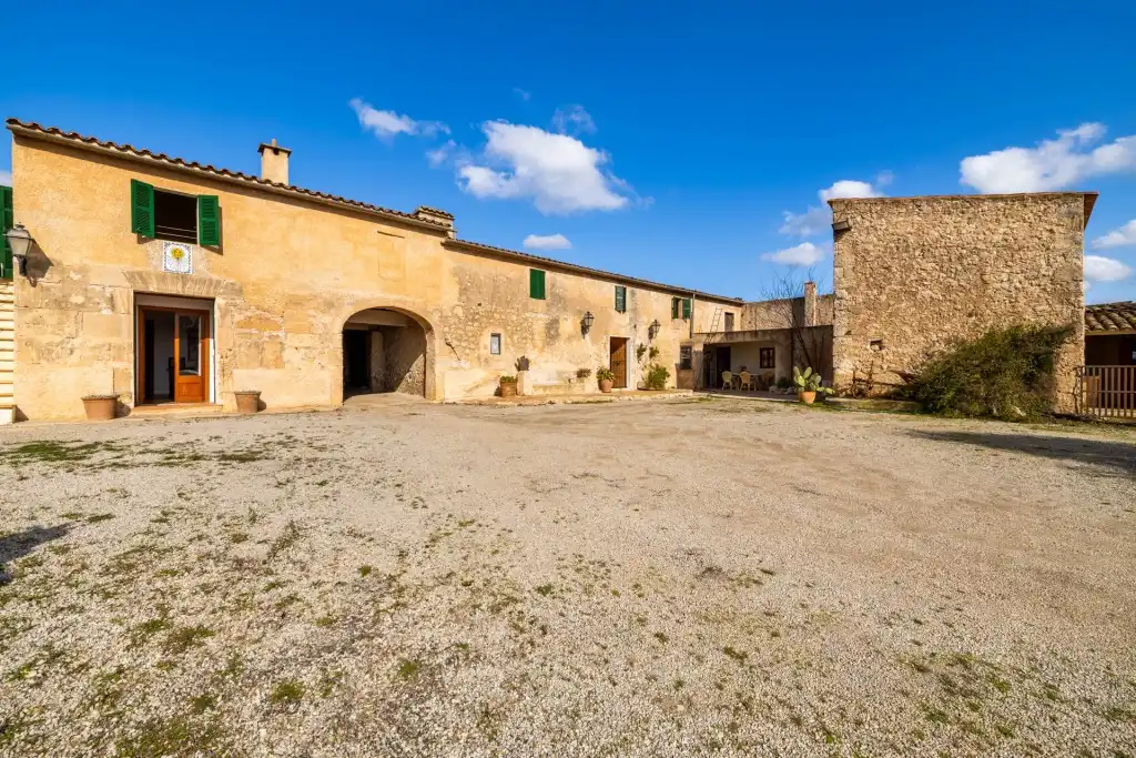 Casa rústica amb piscina en venda a Ariany, imagen 3