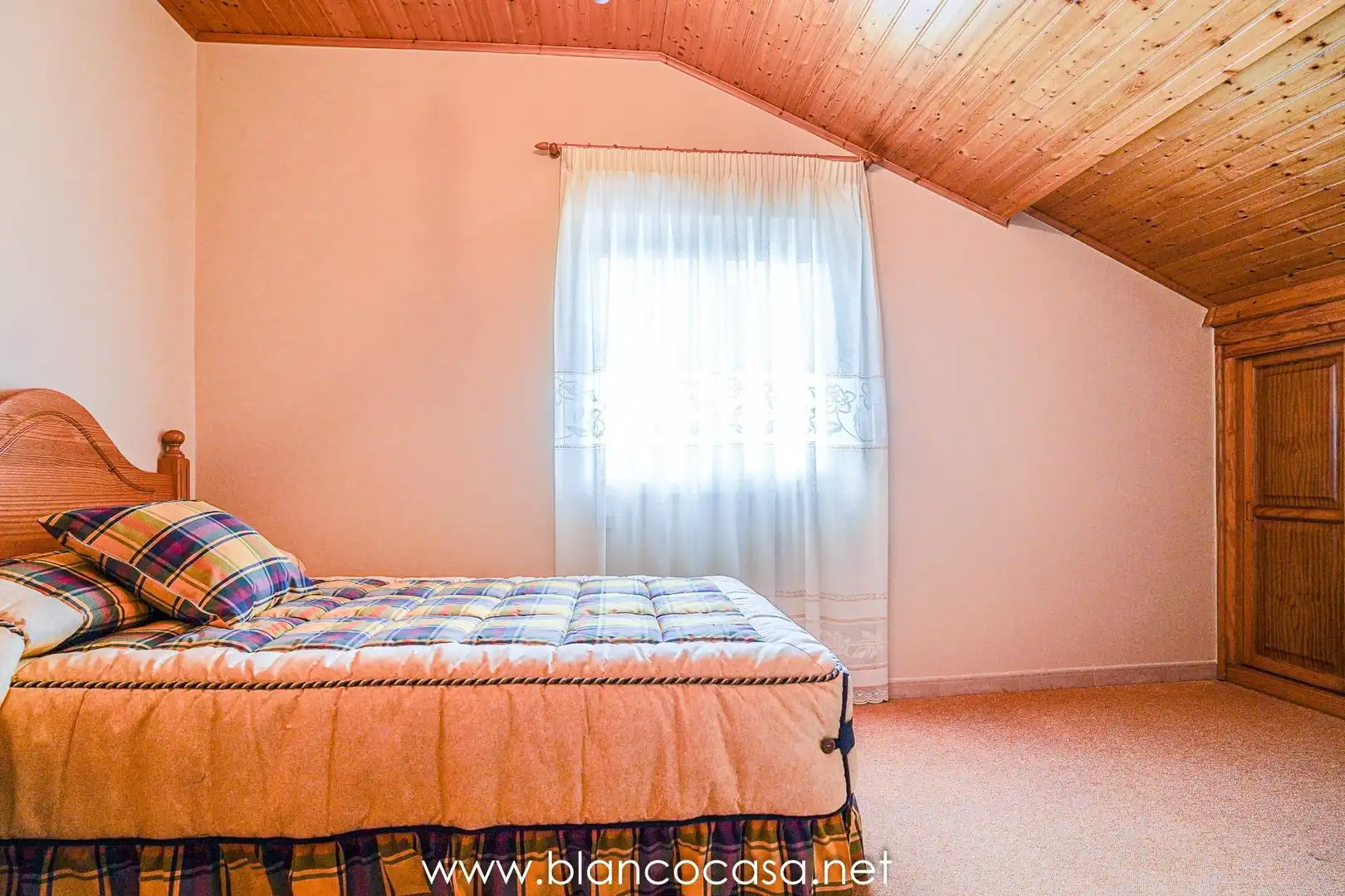 Dormitori de Casa o xalet en venda en Malpica de Bergantiños amb Jardí privat, Terrassa i Traster