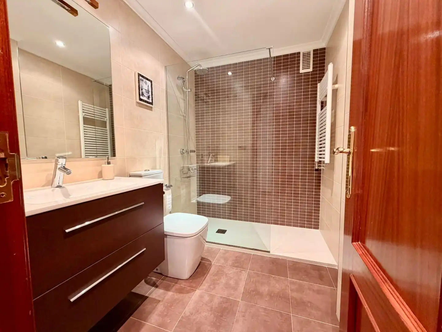 Badezimmer von Wohnung zur untervermieten in Illera