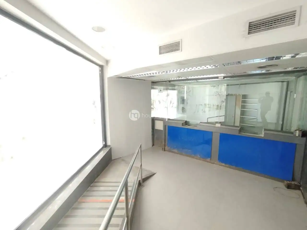 Local de alquiler en Calle Cuba, 35, Sant Crist