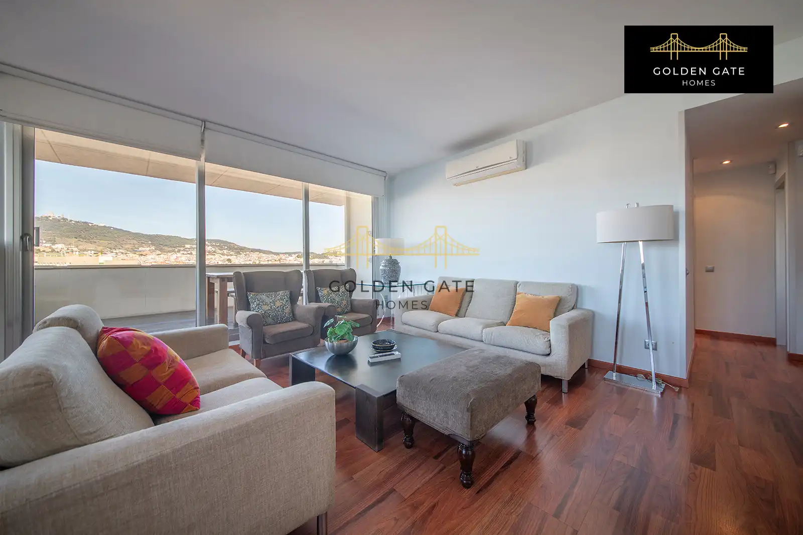 Sala de estar de Piso de alquiler en Barcelona con Aire acondicionado, Calefacción y Parquet