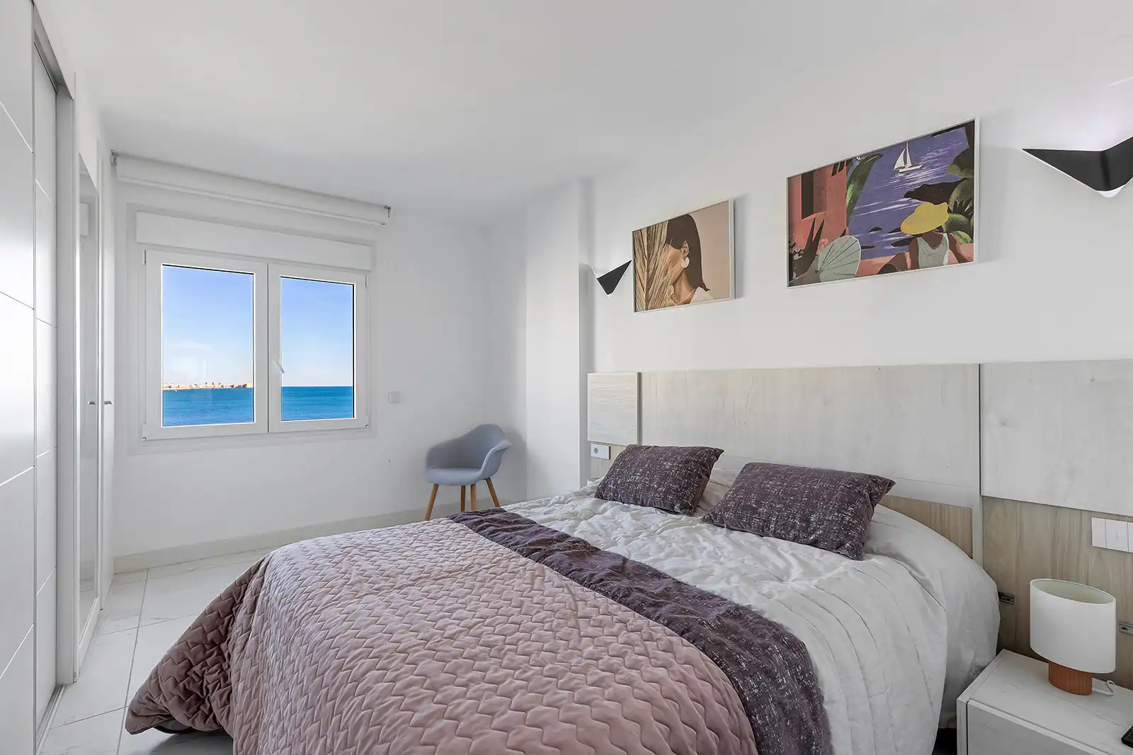 Dormitori de Apartament en venda en Torrevieja amb Terrassa, Traster i Moblat