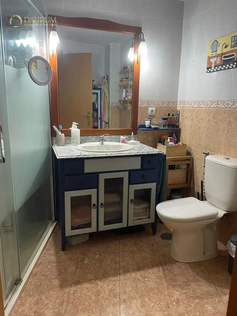 Baño de Piso en venta en Alicante / Alacant con Aire acondicionado, Calefacción y Terraza