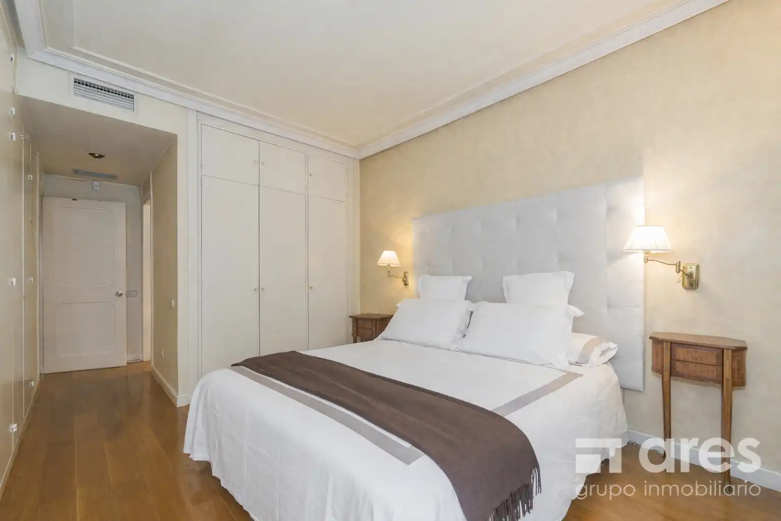 Bedroom of Flat for sale in Madrid  with Air Conditioner, Heating and Private garden