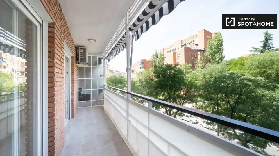 Flat with terrace to rent in Chamartín, imagen 7