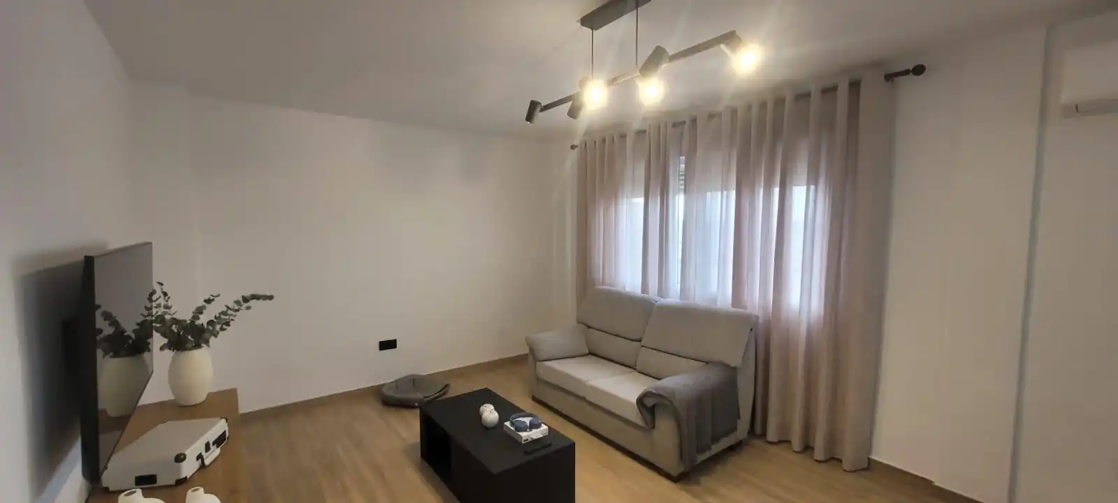 Sala d'estar de Pis en venda en Nuevo Cáceres