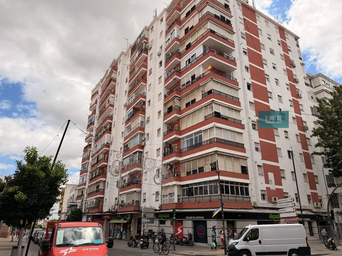 Vista exterior de Pis en venda en San Juan de Aznalfarache
