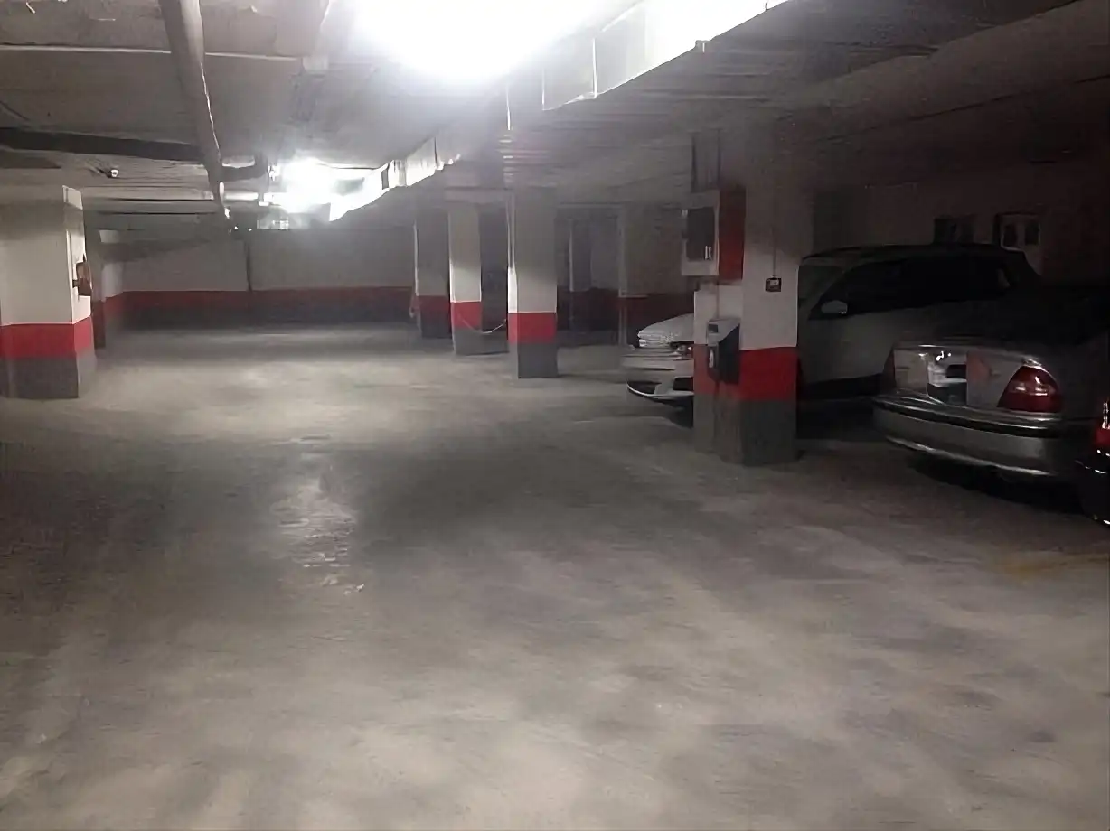 Parkplatz von Garage zum Verkauf in Torremolinos