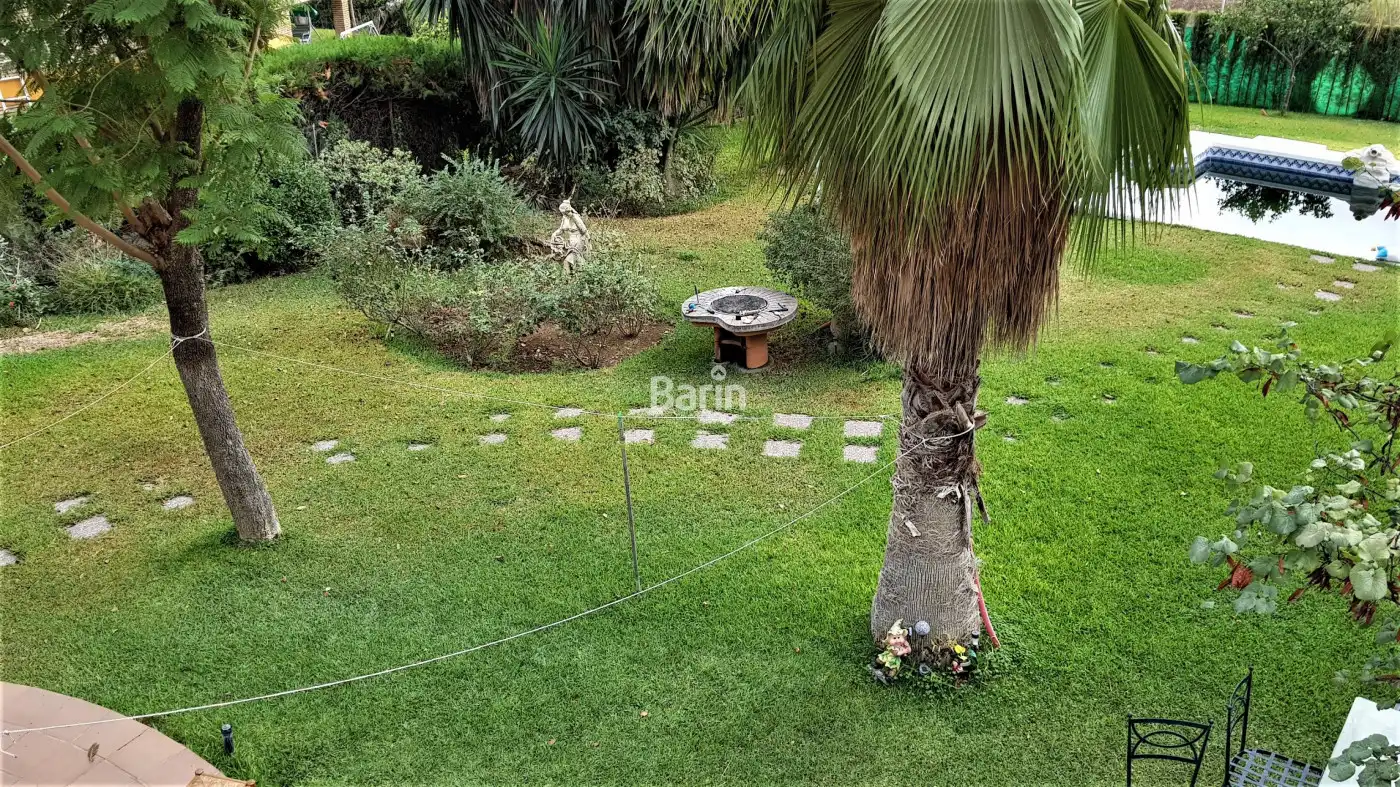 Jardí de Casa o xalet en venda en Camas amb Aire condicionat, Jardí privat i Moblat