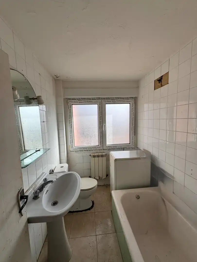 Baño de Piso en venta en Gijón  con Calefacción, Parquet y Terraza