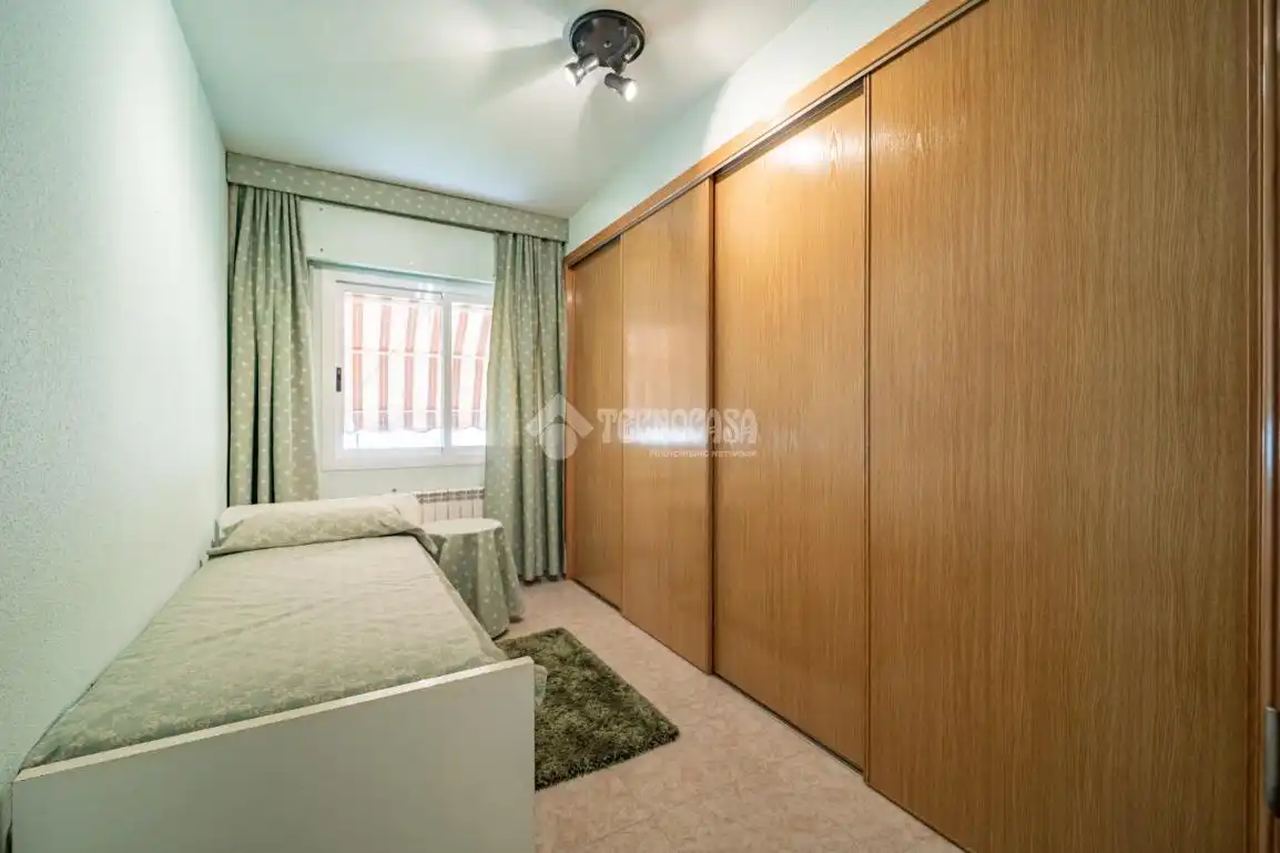 Habitación de Casa adosada en venta en Arganda del Rey con Aire acondicionado y Calefacción