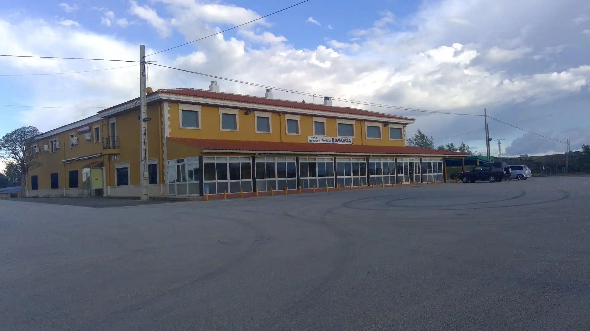 Vista exterior de Local en venda en Robledo