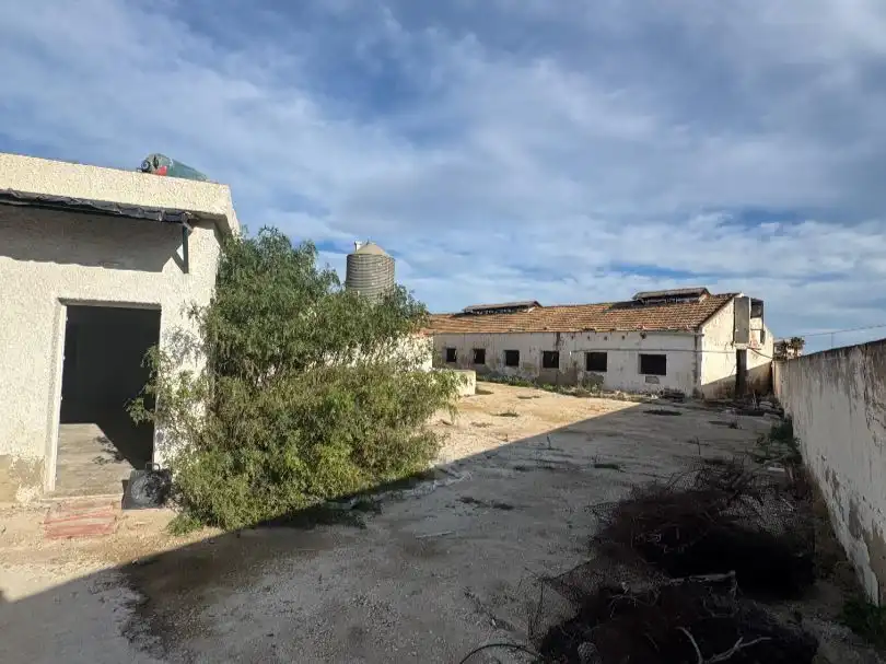Industriegebäude zum Verkauf in Partida Torregroses Polig C 47, imagen 8