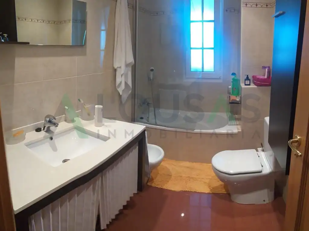 Baño de Piso en venta en Lugo con Terraza y Balcón