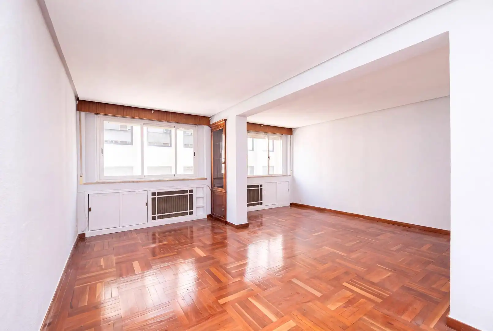 Flat with lift to rent in Calle de Guzmán El Bueno, imagen 2