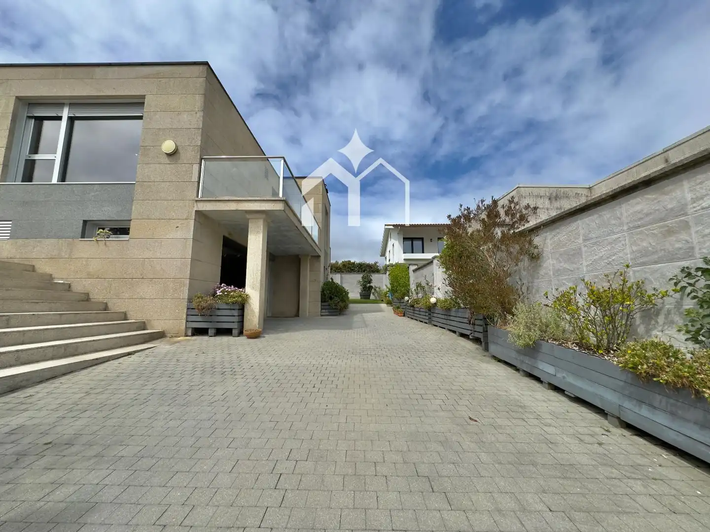 Vista exterior de Casa o xalet en venda en Cangas  amb Calefacció, Parquet i Terrassa