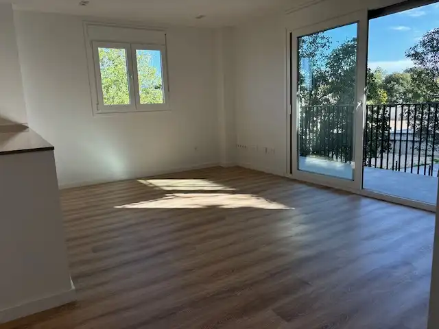 Wohnung zur Miete in Carrer Ripollès, Lledoner