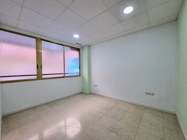 Business premises to rent in Elche ciudad