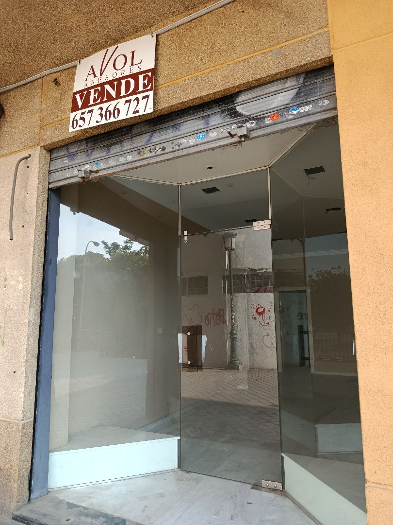 Premises for sale in  Granada Capital