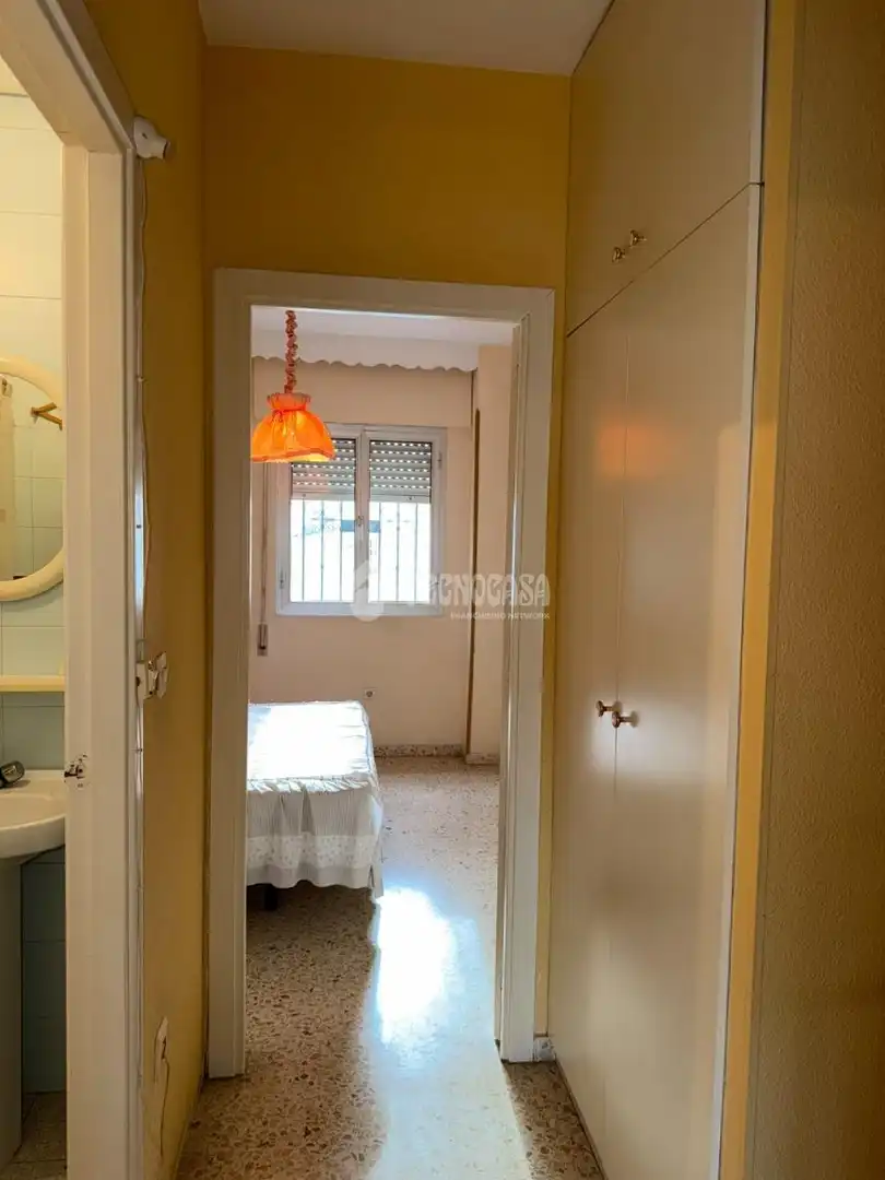 Habitación de Casa adosada en venta en Sevilla con Aire acondicionado y Alarma