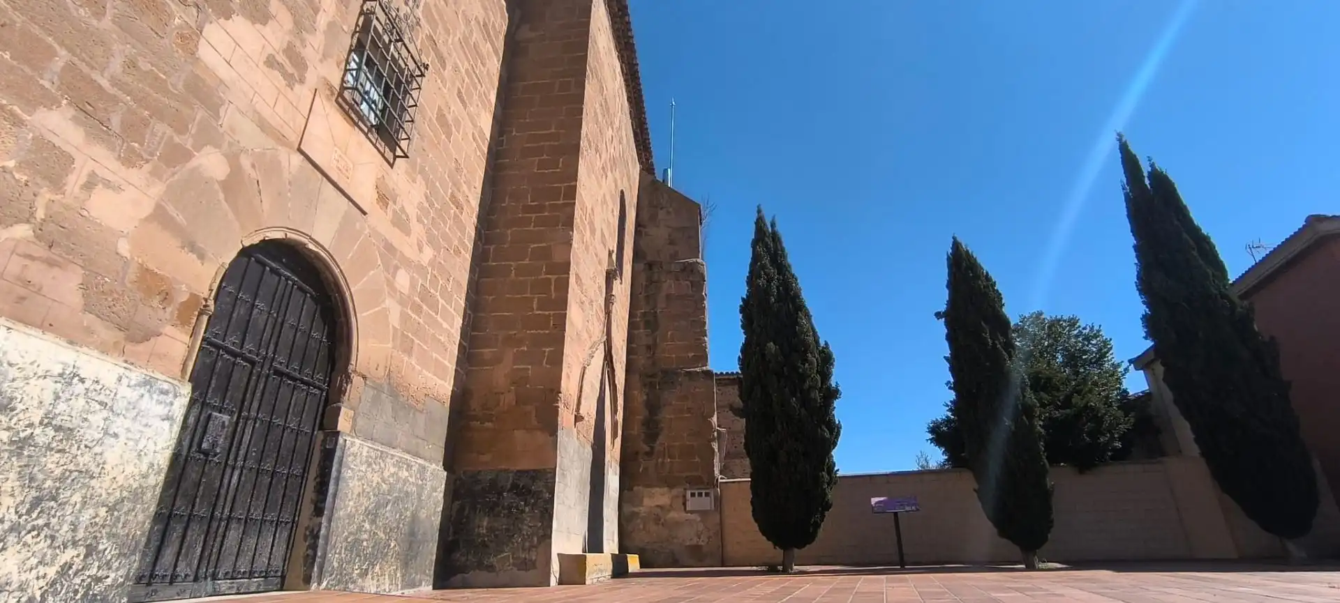 Vista exterior de Finca rústica en venda en El Villar de Arnedo amb Jardí privat, Terrassa i Traster