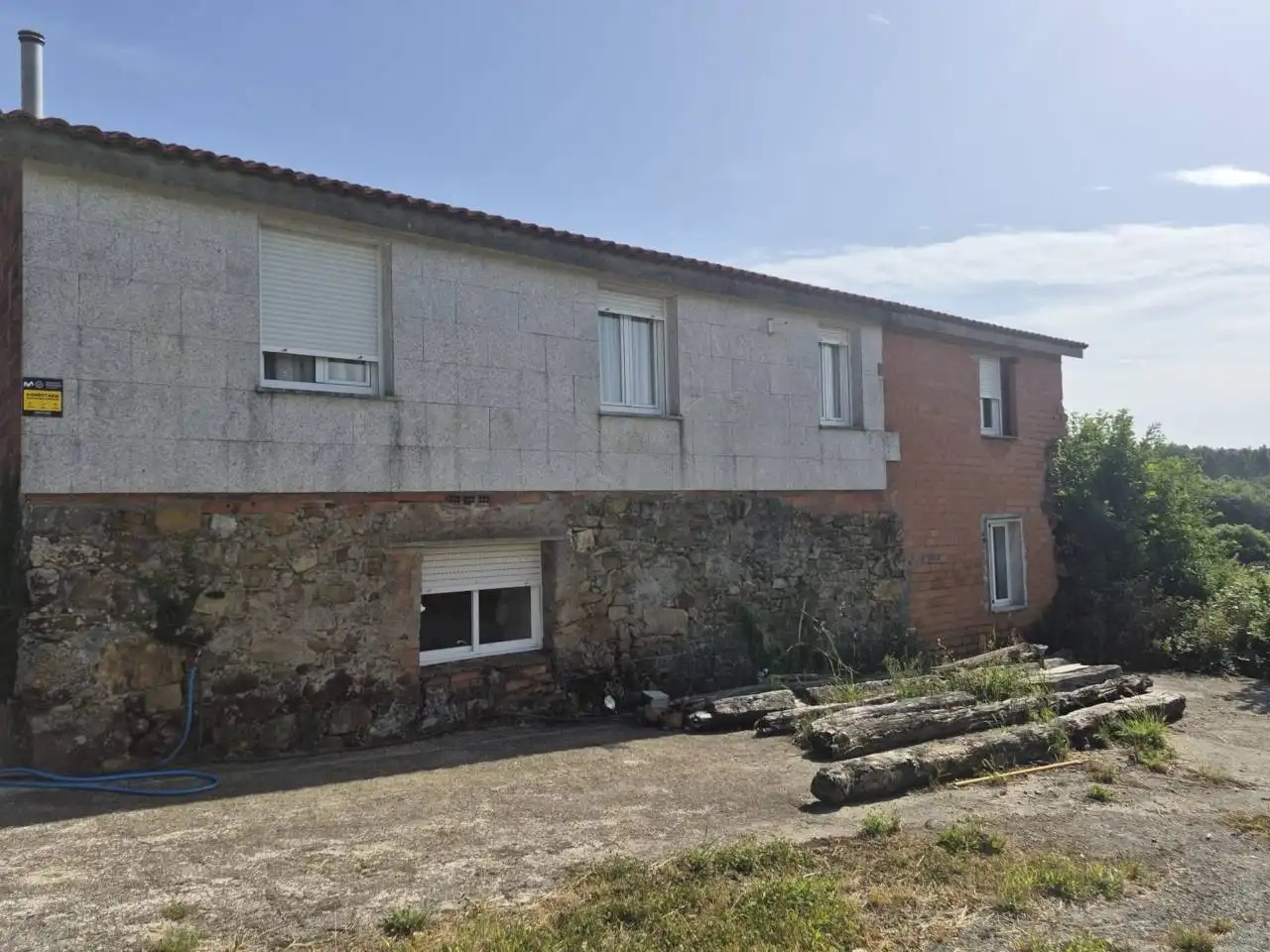 Vista exterior de Casa o xalet en venda en Vilasantar amb Jardí privat
