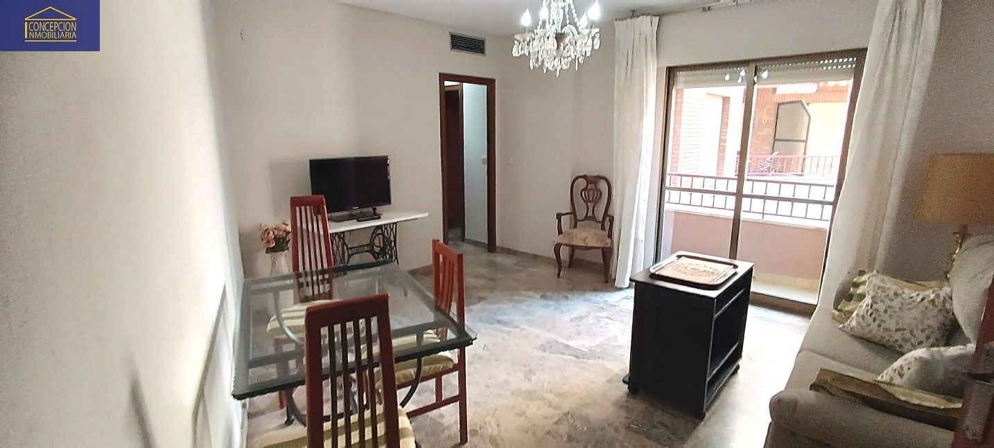 Menjador de Apartament de lloguer en  Córdoba Capital amb Calefacció, Terrassa i Moblat