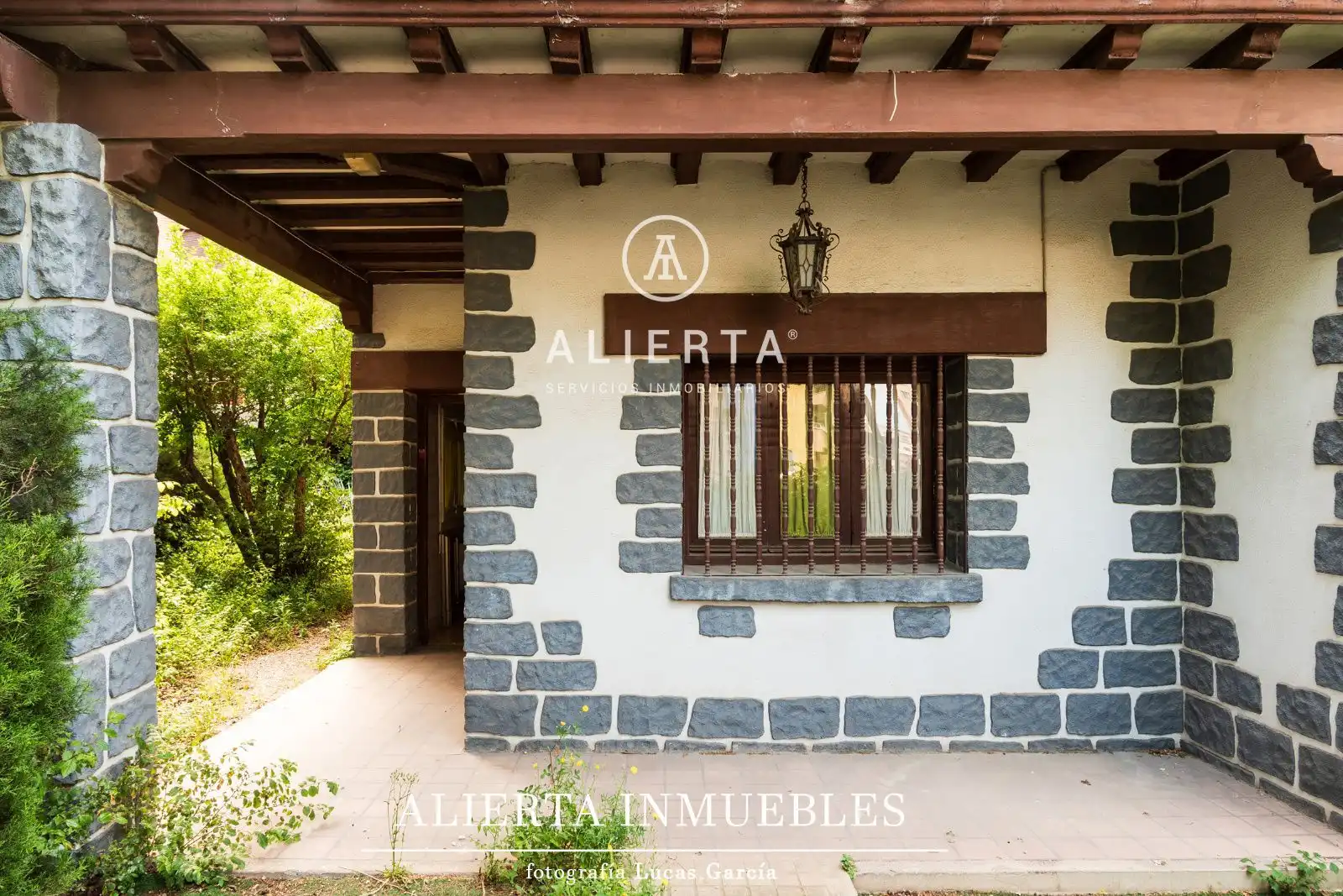 Vista exterior de Casa o chalet en venta en Zaragoza con Calefacción y Terraza