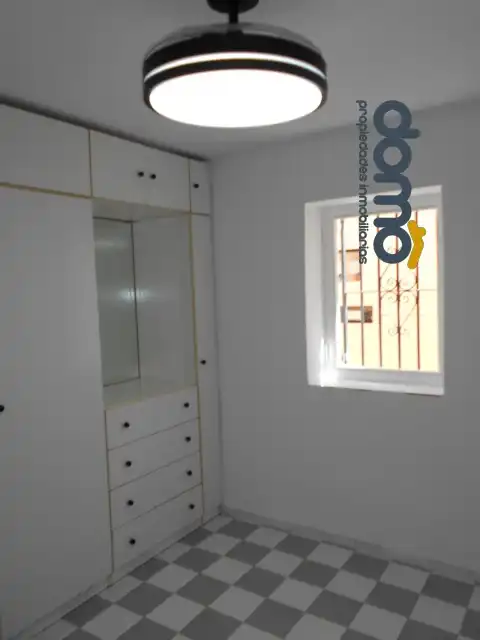Dormitori de Apartament de lloguer en Granada amb Aire condicionat, Forn i Rentadora