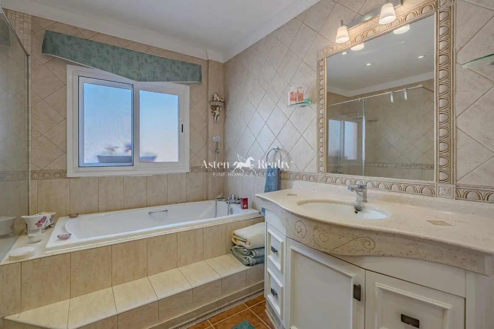 Baño de Casa o chalet en venta en Adeje con Aire acondicionado, Terraza y Piscina