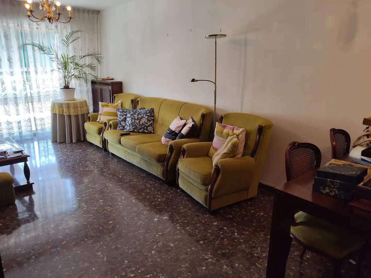 Sala d'estar de Pis en venda en Zaragoza amb Aire condicionat, Calefacció i Traster