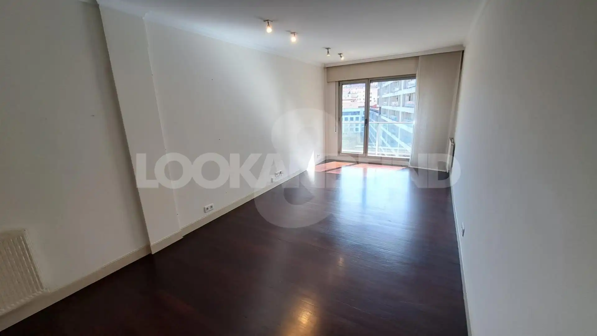 Piso con ascensor en venta en Calle ANTONIO DE TRUEBA