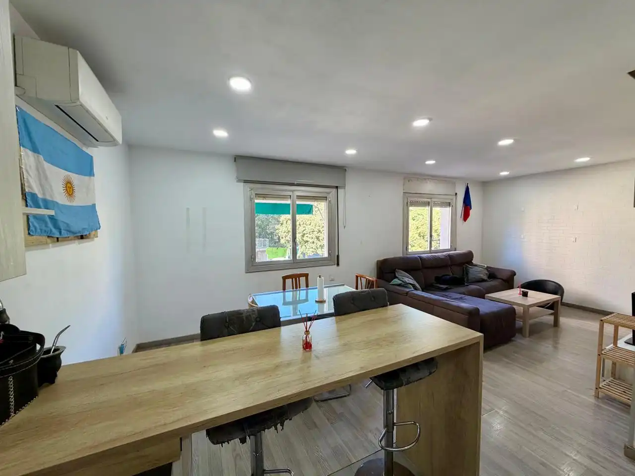 Dining room of Flat for sale in Nou Barris