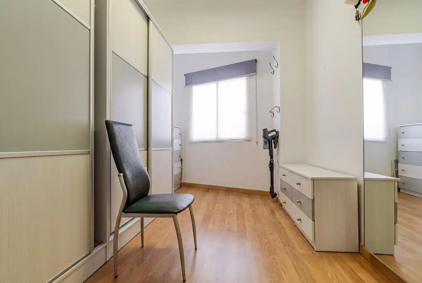 Schlafzimmer von Wohnung zum Verkauf in Las Palmas de Gran Canaria mit Parkett, Abstellraum und Möbliert