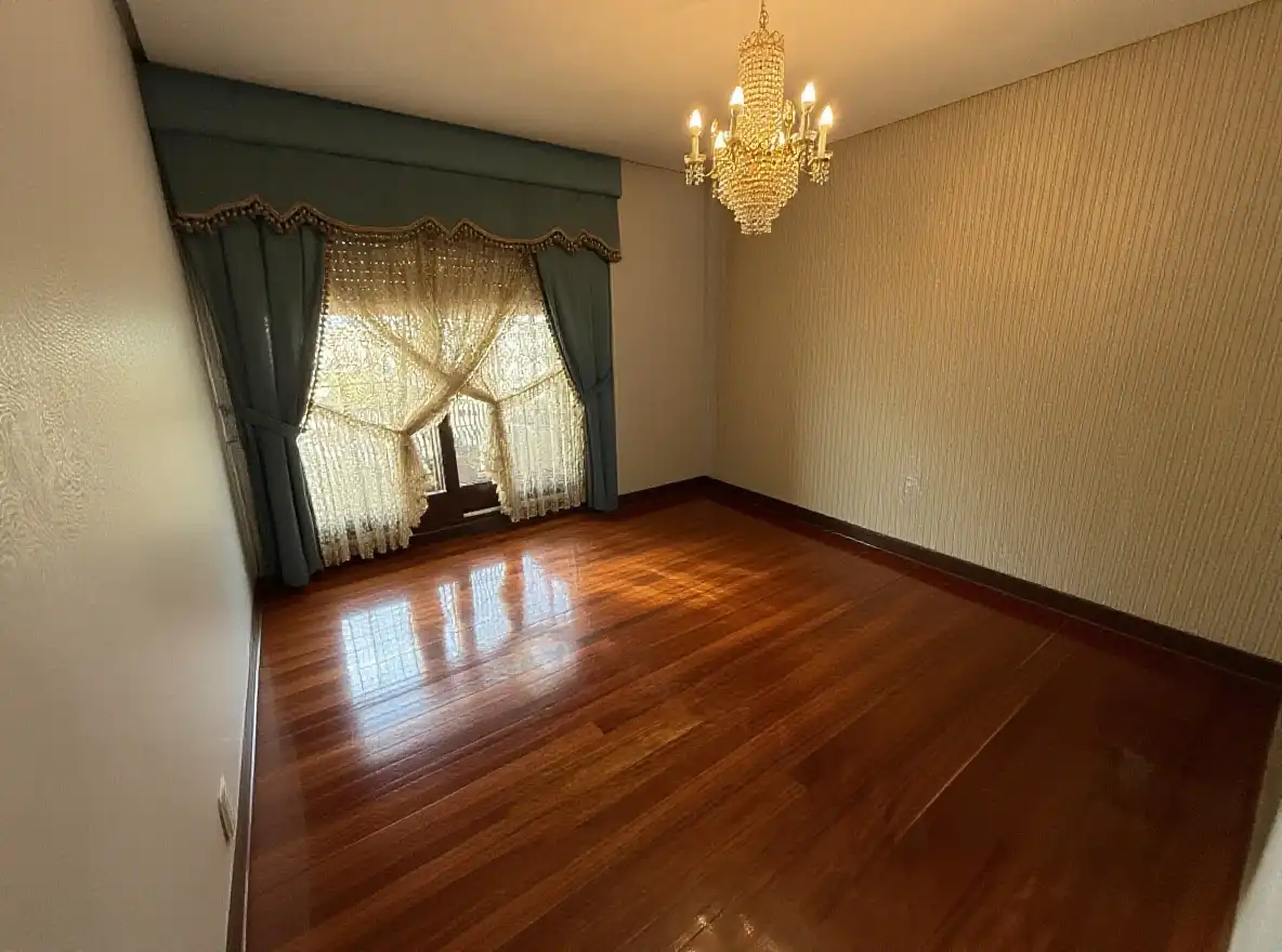 Comedor de Piso en venta en  Logroño con Calefacción, Parquet y Terraza