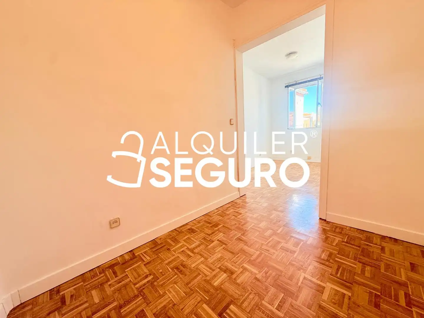 Piso con ascensor en alquiler en de Fernández de los Ríos, imagen 12