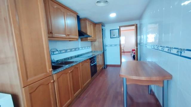 Piso en Venta en Montroi / Montroy