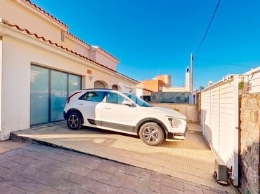 Casa amb piscina en venda a Centre