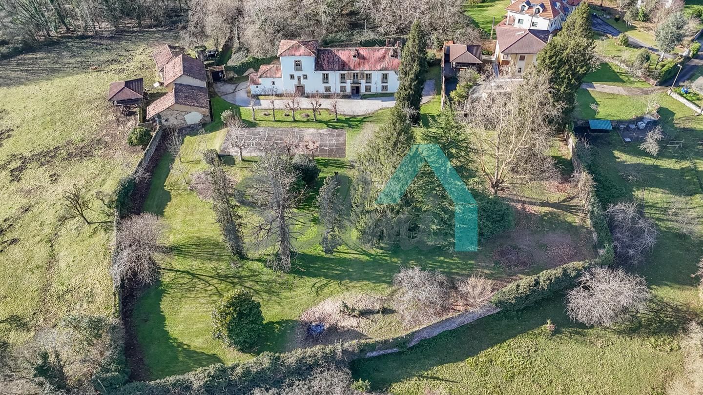 House or chalet for sale in Oviedo   with Private garden and Balcony