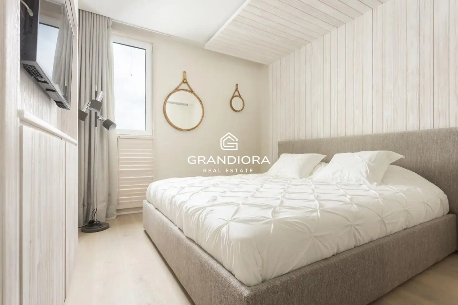 Habitación de Ático en venta en Barcelona con Terraza, Amueblado y Alarma