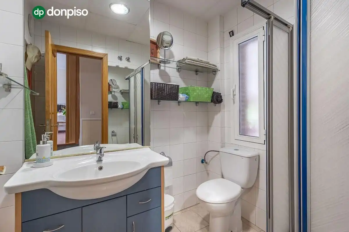 Baño de Casa adosada en venta en Genil