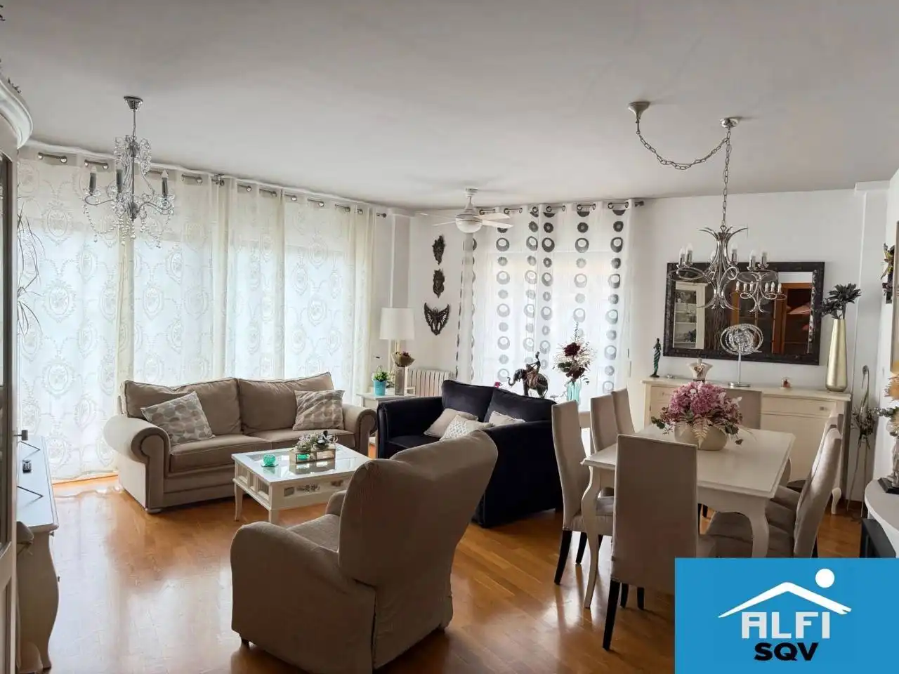 Sala d'estar de Pis en venda en Sant Quirze del Vallès amb Aire condicionat, Calefacció i Parquet